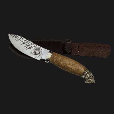 High-carbon steel hunting knives